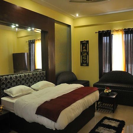 Hotel New Park Plaza Haridwār Zewnętrze zdjęcie