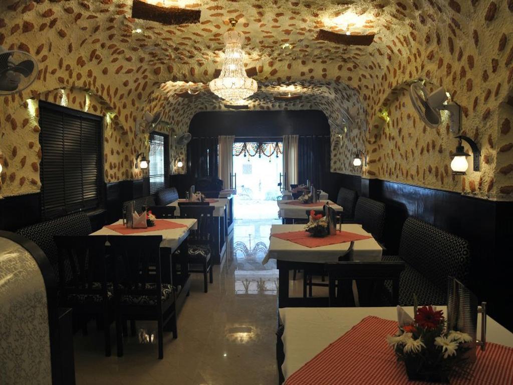 Hotel New Park Plaza Haridwār Zewnętrze zdjęcie