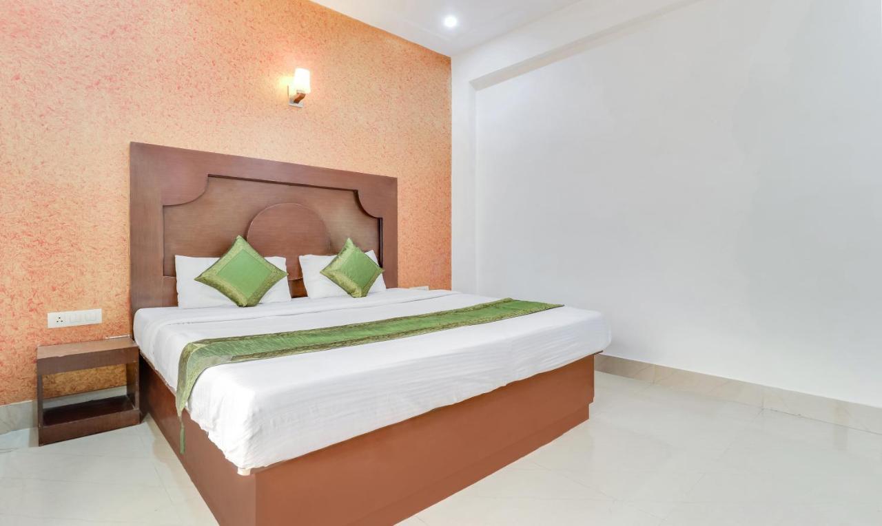Hotel New Park Plaza Haridwār Zewnętrze zdjęcie